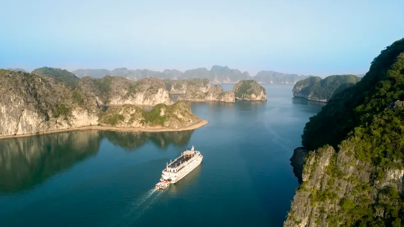 HANOI – HA LONG BAY - OVERNIGHT ON THE 5★ CRUISE FANSIPAN – TA VAN VILLAGE
